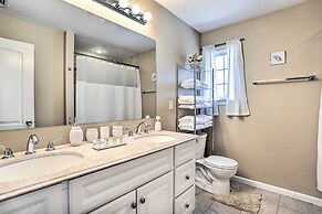 Ideally Located Glen Cove Apartment!