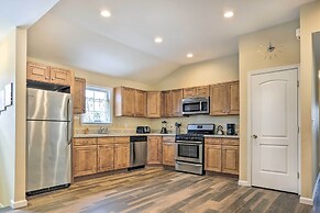 Ideally Located Glen Cove Apartment!