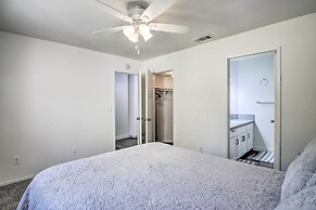 Comfy Bakersfield Townhome - Fire Pit & Patio
