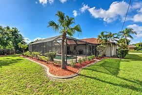 Bright Cape Coral Home: Lanai w/ Heated Pool!