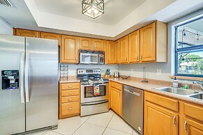 Screened Porch & Heated Pool: Cape Coral Home