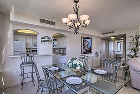 Sunny Getaway: Community Amenities, Walk to Beach!