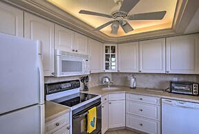 Sunny Getaway: Community Amenities, Walk to Beach!