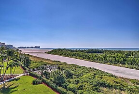 Sunny Getaway: Community Amenities, Walk to Beach!