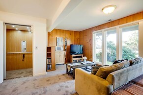 Fishermen's Paradise in Coos Bay: Walk to Beach!