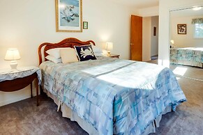 Fishermen's Paradise in Coos Bay: Walk to Beach!