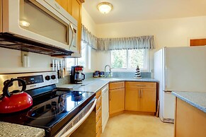 Fishermen's Paradise in Coos Bay: Walk to Beach!