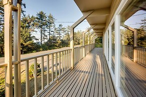 Fishermen's Paradise in Coos Bay: Walk to Beach!