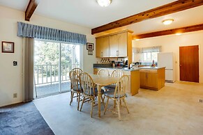 Fishermen's Paradise in Coos Bay: Walk to Beach!