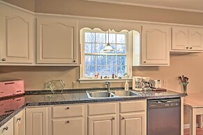 Serene Retreat - 7 Mi to All Star Village