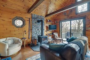 Secluded Cresco Cabin w/ Deck + Forest Views!