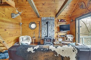 Secluded Cresco Cabin w/ Deck + Forest Views!