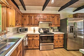 Sleek Cabin w/ Deck, 8 Miles to Mount Snow & Hikes