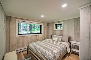 Sleek Cabin w/ Deck, 8 Miles to Mount Snow & Hikes
