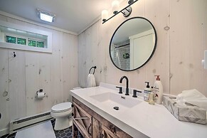 Sleek Cabin w/ Deck, 8 Miles to Mount Snow & Hikes