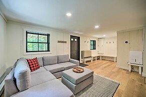 Sleek Cabin w/ Deck, 8 Miles to Mount Snow & Hikes