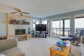 Cozy Oregon Resort Condo - Steps to Lincoln Beach!