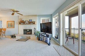 Cozy Oregon Resort Condo - Steps to Lincoln Beach!