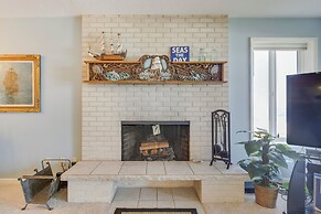 Cozy Oregon Resort Condo - Steps to Lincoln Beach!