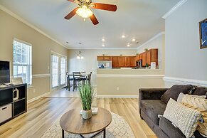 Charming Greensboro Townhouse With Back Patio!