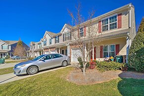 Charming Greensboro Townhouse With Back Patio!