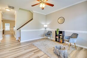 Charming Greensboro Townhouse With Back Patio!