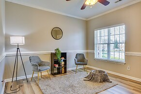 Charming Greensboro Townhouse With Back Patio!