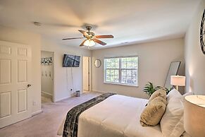 Charming Greensboro Townhouse With Back Patio!