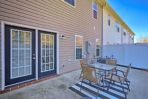 Charming Greensboro Townhouse With Back Patio!