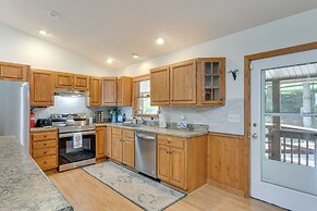 Pet-friendly Waynesville Retreat w/ Hot Tub!