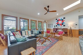 Pet-friendly Waynesville Retreat w/ Hot Tub!