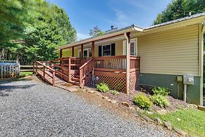 Pet-friendly Waynesville Retreat w/ Hot Tub!