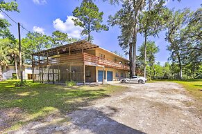 Charming Abode w/ Dock on the Suwannee River