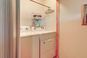 Charming Abode w/ Dock on the Suwannee River