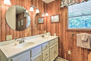 Charming Abode w/ Dock on the Suwannee River