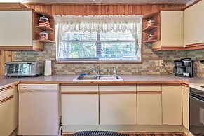 Charming Abode w/ Dock on the Suwannee River