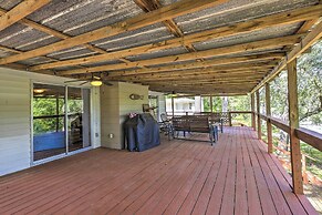Charming Abode w/ Dock on the Suwannee River