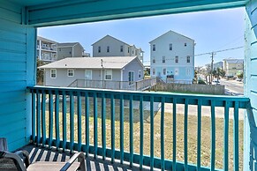 Condo w/ Balcony & Pool: Walk to 2 Beach Accesses!