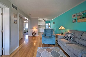 Condo w/ Balcony & Pool: Walk to 2 Beach Accesses!