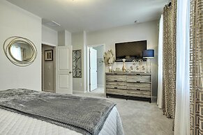 Sleek Durham Townhome Near Dtwn w/ Balcony!