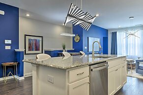Sleek Durham Townhome Near Dtwn w/ Balcony!