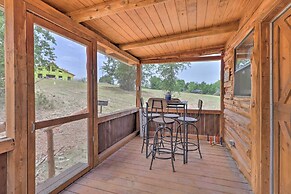 Chic Thorndale Cabin w/ Fire Pit & Paddleboat!