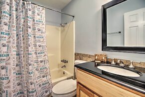 Resort Perks: HH Island Condo w/ Beach Access!