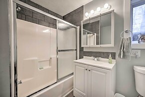 Spacious Family Escape: Walk to Lake Michigan!