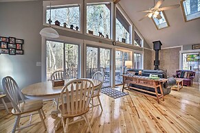 Spacious Family Escape: Walk to Lake Michigan!