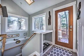 Spacious Family Escape: Walk to Lake Michigan!