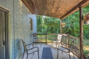 Modern Central Apartment w/ BBQ Patio & Yard!