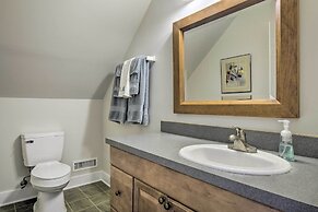 Warm + Peaceful Home w/ Fire Pit on Haw River