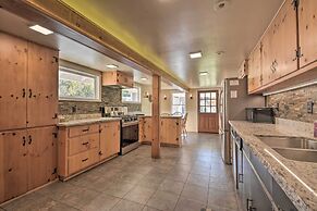 Historic Mariposa Stagecoach Stop w/ Gas Fire Pit!