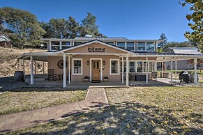 Historic Mariposa Stagecoach Stop w/ Gas Fire Pit!